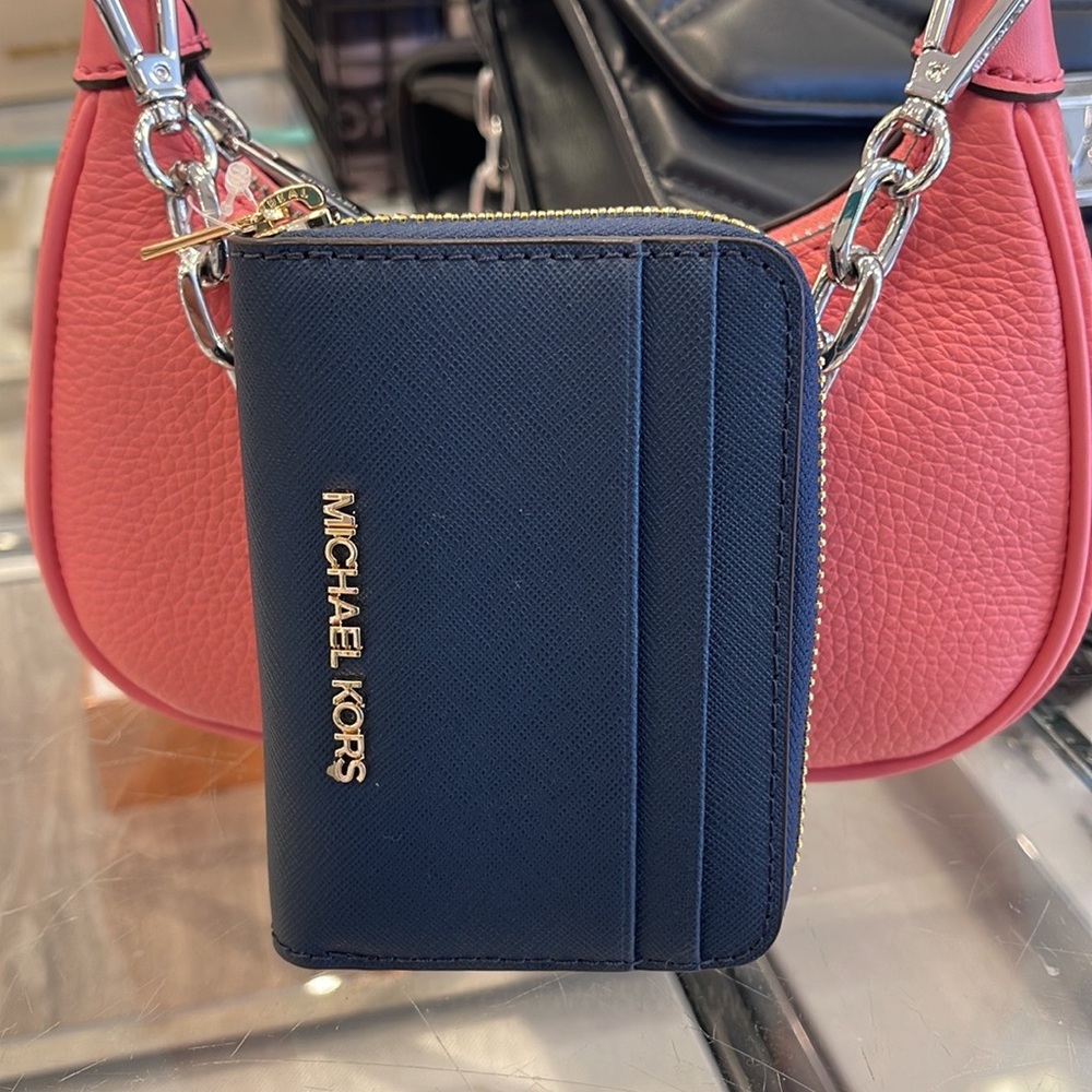 Michael Kors Jet Set Travel Medium Zip Around Card Case 
Color: Navy 
NWT - Picture 10 of 16